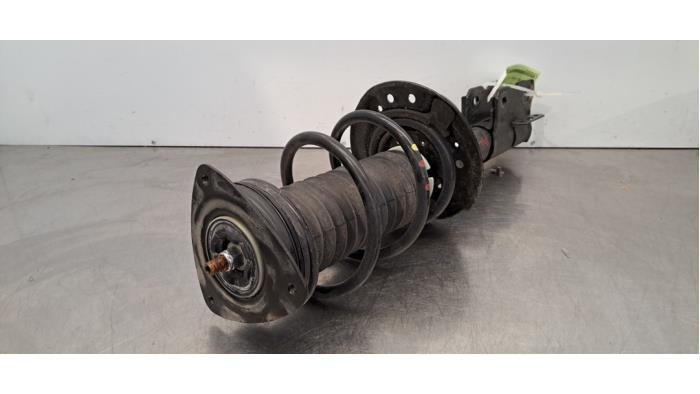 Schokdemper links-achter Renault Megane E-Tech Schokdemper links-achter Renault Megane E-Tech