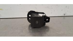 Gebruikte Handrem schakelaar Renault Megane E-Tech (RCB) 60 kWh Prijs € 42,35 Inclusief btw aangeboden door Autohandel Didier