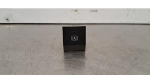 Gebruikte Start/Stop schakelaar Renault Megane E-Tech (RCB) 60 kWh Prijs € 30,25 Inclusief btw aangeboden door Autohandel Didier