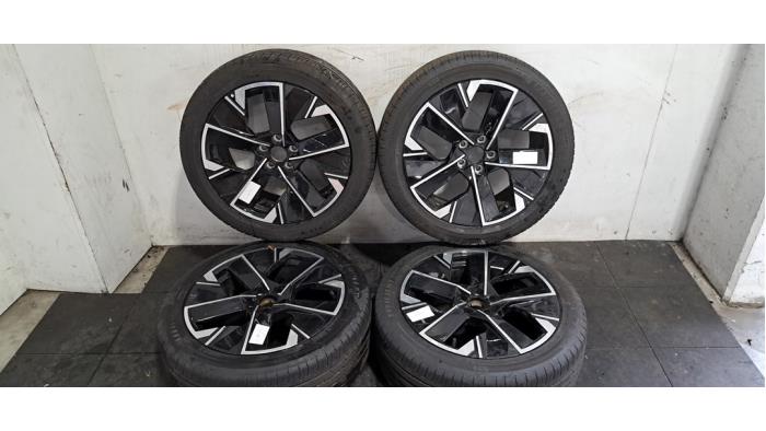 Felgen Set + Reifen Peugeot 508
