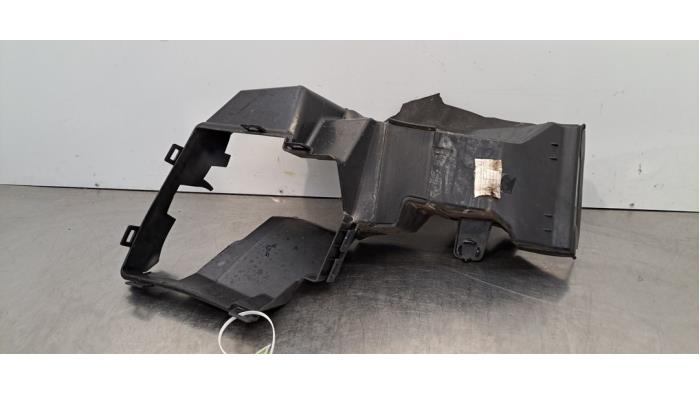 Luchtgeleider Peugeot 408