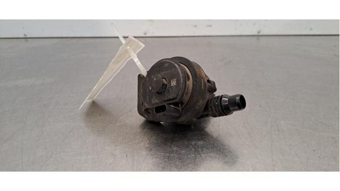 Zusätzliche Wasserpumpe BMW iX1