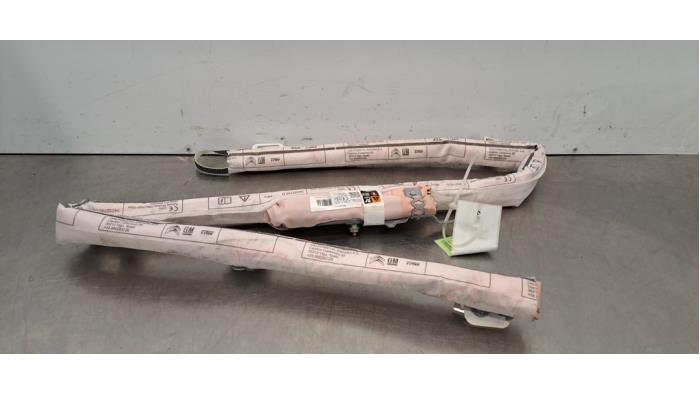 Turvatyynyn päällinen oikealle Citroen C3 Aircross Turvatyynyn päällinen oikealle Citroen C3 Aircross