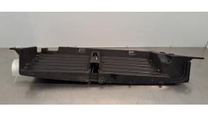 Gebruikte Luchtgeleider Landrover Range Rover Sport (LW) 3.0 D250 MHEV Prijs € 96,80 Inclusief btw aangeboden door Autohandel Didier