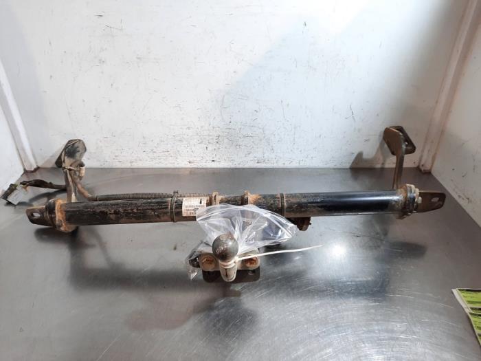 Crochet d'attelage Citroen Berlingo Crochet d'attelage Citroen Berlingo