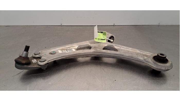 Front wishbone, left Peugeot 408 Front wishbone, left Peugeot 408
