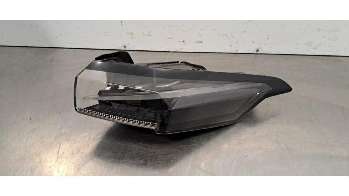 Lampa spate dreaptă Peugeot 308 Lampa spate dreaptă Peugeot 308