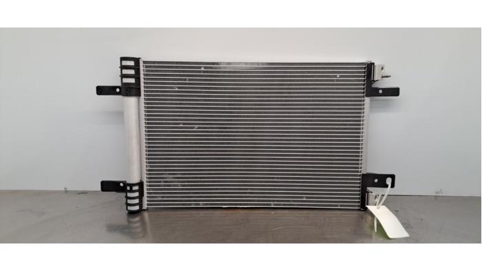Ilmastoinnin lauhdutin Peugeot 308