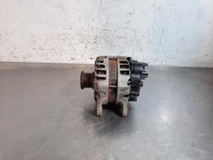 Gebruikte Dynamo Renault Clio IV Estate/Grandtour (7R) 0.9 Energy TCE 90 12V Prijs € 133,10 Inclusief btw aangeboden door Autohandel Didier