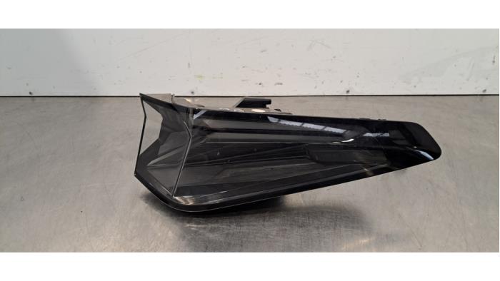 Lampa spate dreaptă Peugeot 3008 Lampa spate dreaptă Peugeot 3008