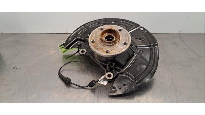 Fusee links-voor Peugeot 3008