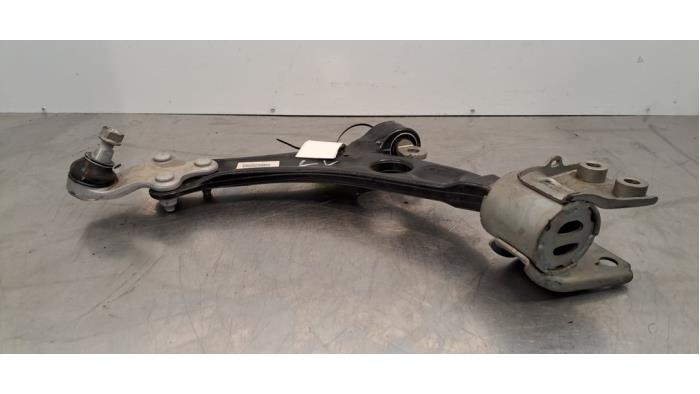 Front wishbone, left Peugeot 3008 Front wishbone, left Peugeot 3008
