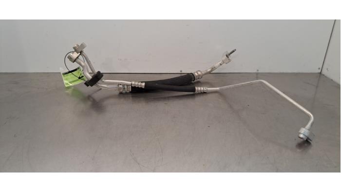 Tuyau clim Tesla Model X