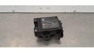 Gebruikte Radar sensor Tesla Model X EV AWD Prijs € 96,80 Inclusief btw aangeboden door Autohandel Didier