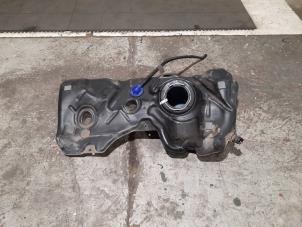 Gebruikte Brandstoftank BMW 1 serie (F40) 116d 1.5 12V TwinPower Prijs € 199,65 Inclusief btw aangeboden door Autohandel Didier