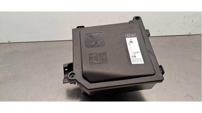 Boîte à fusibles Peugeot 3008 Boîte à fusibles Peugeot 3008