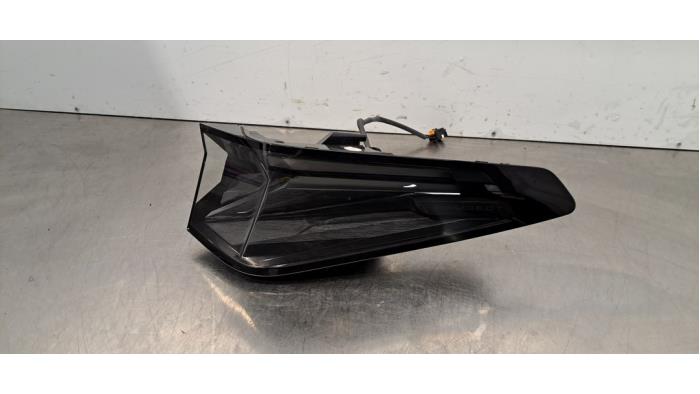 Lampa spate dreaptă Peugeot 3008 Lampa spate dreaptă Peugeot 3008
