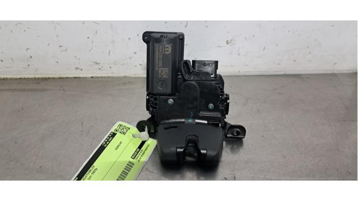 Tailgate lock stop Peugeot 3008 Tailgate lock stop Peugeot 3008