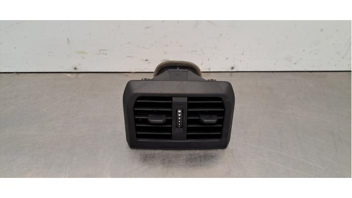 Luchtrooster achter BMW 1-Serie Luchtrooster achter BMW 1-Serie