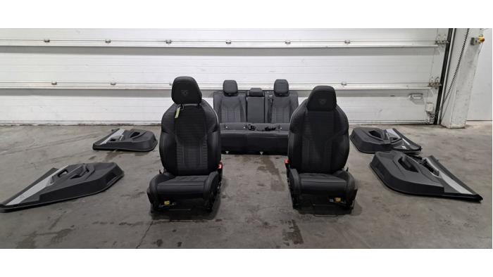 Bekleding Set (compleet) Peugeot 3008 Bekleding Set (compleet) Peugeot 3008