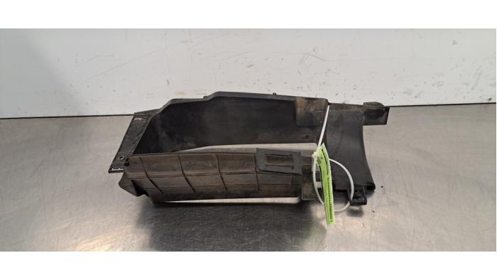 Luchtgeleider Porsche Macan Luchtgeleider Porsche Macan