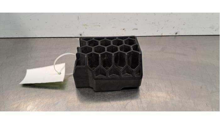 Support (divers) Porsche Macan