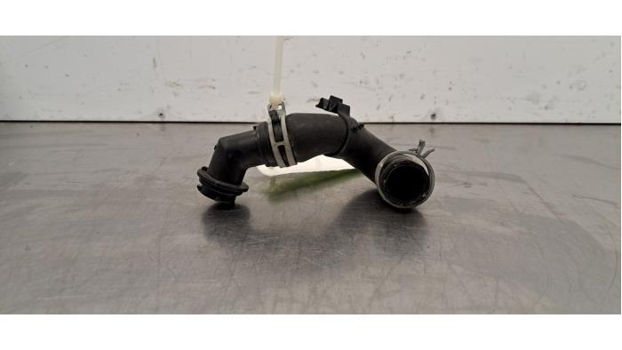 Tuyau radiateur Porsche Macan Tuyau radiateur Porsche Macan