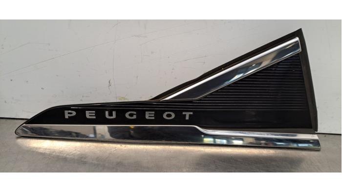Bande décorative Peugeot 508 Bande décorative Peugeot 508