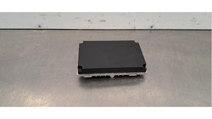 Ladowarka bezprzewodowa Peugeot 508 Ladowarka bezprzewodowa Peugeot 508