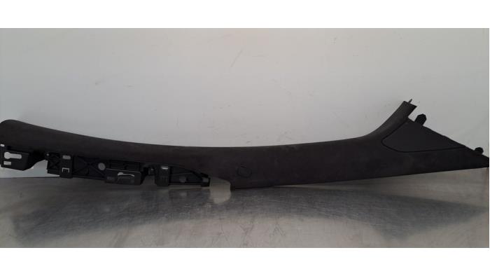 Montant avant droit Tesla Model X Montant avant droit Tesla Model X