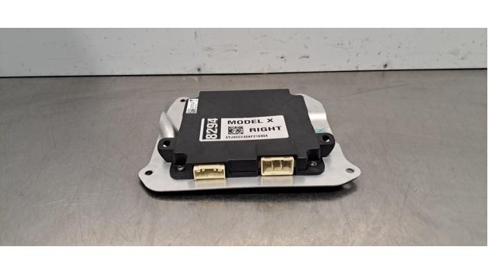 Centrale Deurvergrendelings Module Tesla Model X Centrale Deurvergrendelings Module Tesla Model X