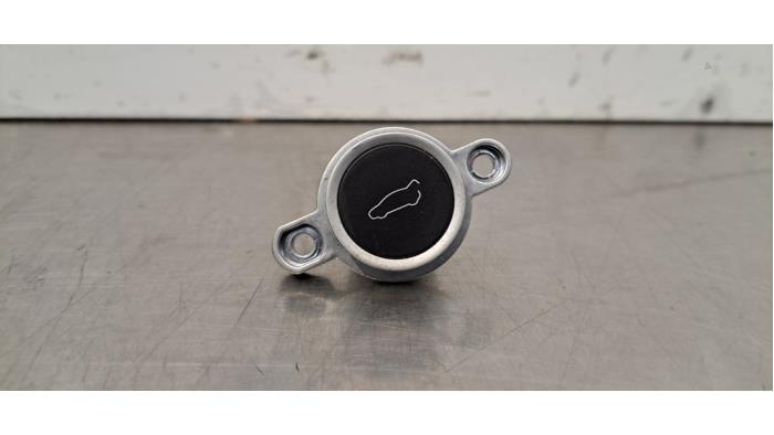 Commutateur hayon Tesla Model X Commutateur hayon Tesla Model X