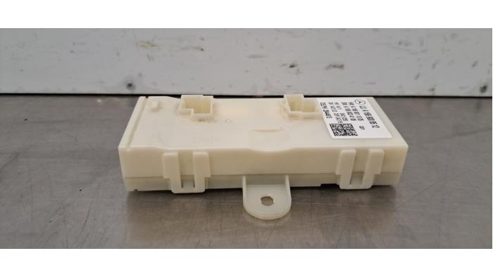 Módulo de motor de portón trasero Mercedes GLE Módulo de motor de portón trasero Mercedes GLE