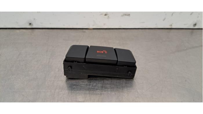 SOS knop Mercedes GLE SOS knop Mercedes GLE