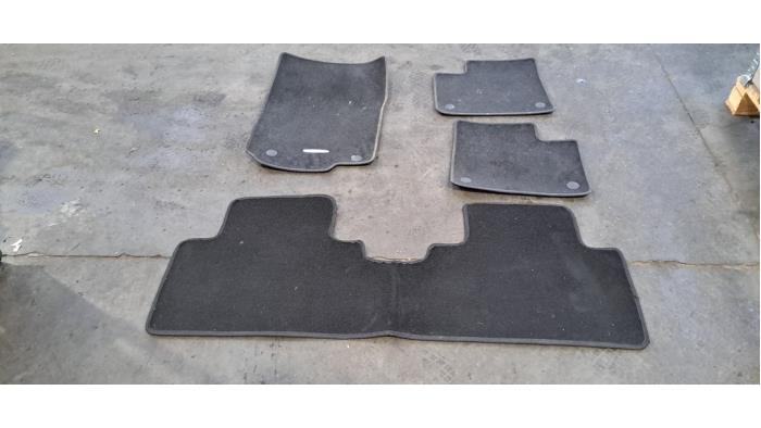 Kit tapis Mercedes GLE Kit tapis Mercedes GLE