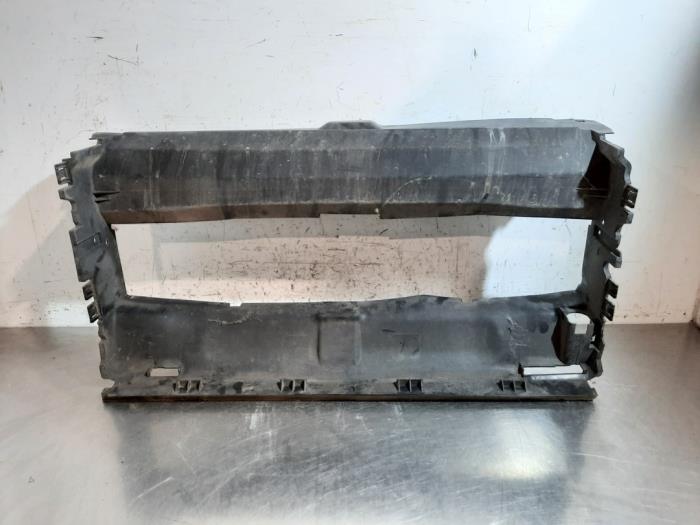 Luchtgeleider Porsche Macan Luchtgeleider Porsche Macan