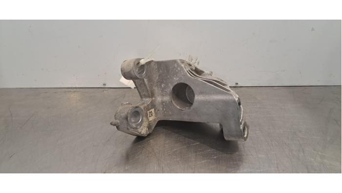 Motorsteun Porsche Macan