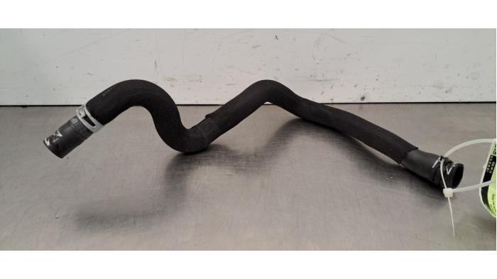 Tuyau radiateur Porsche Macan Tuyau radiateur Porsche Macan