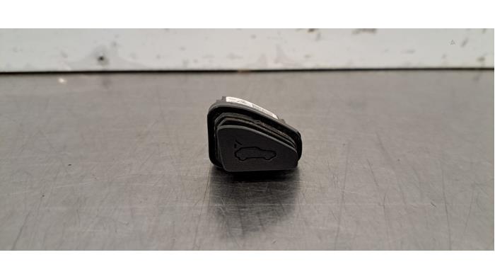 Commutateur hayon Porsche Macan Commutateur hayon Porsche Macan