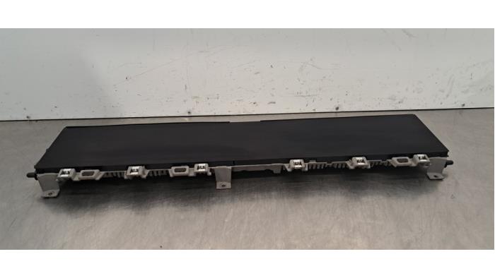 Display unité de contrôle multi media Porsche Macan Display unité de contrôle multi media Porsche Macan