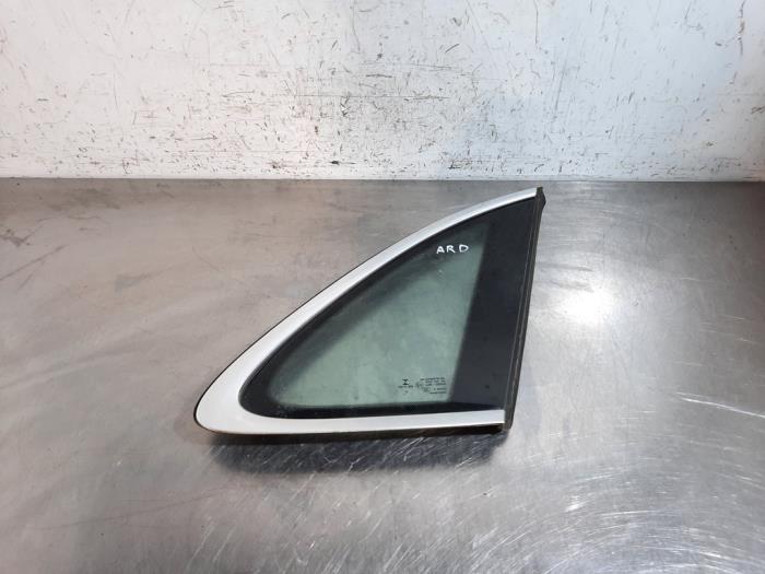 Vitre triangulaire arrière droite Porsche Macan Vitre triangulaire arrière droite Porsche Macan