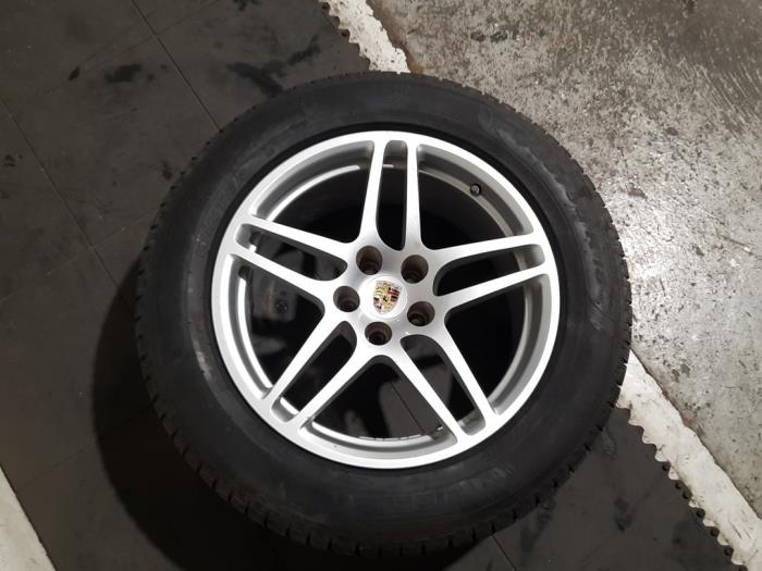 Jante + pneu d'hiver Porsche Macan Jante + pneu d'hiver Porsche Macan