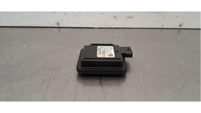 Ouvre-porte de garage Porsche Macan Ouvre-porte de garage Porsche Macan