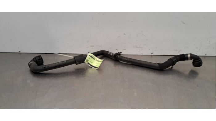 Tuyau radiateur Porsche Macan Tuyau radiateur Porsche Macan