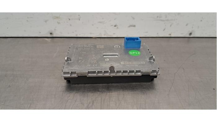 Ladowarka bezprzewodowa Peugeot 508 Ladowarka bezprzewodowa Peugeot 508