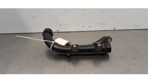 Gebruikte Koelwaterslang Mercedes Sprinter 3,5t (907.6/910.6) 315 CDI 2.0 D RWD Prijs € 42,35 Inclusief btw aangeboden door Autohandel Didier