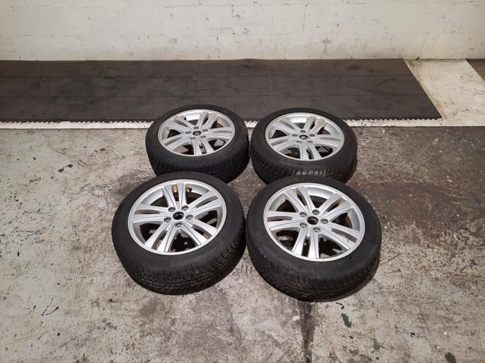 Kit jantes + pneus d'hivers MG 4 Kit jantes + pneus d'hivers MG 4