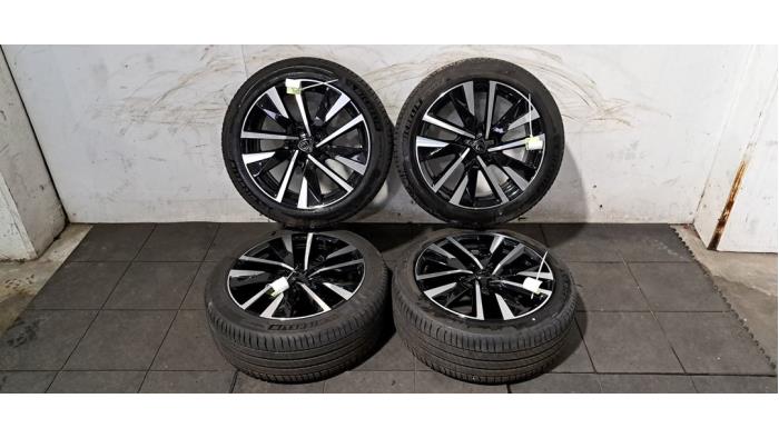 Kit jantes + pneumatiques Peugeot 508 Kit jantes + pneumatiques Peugeot 508