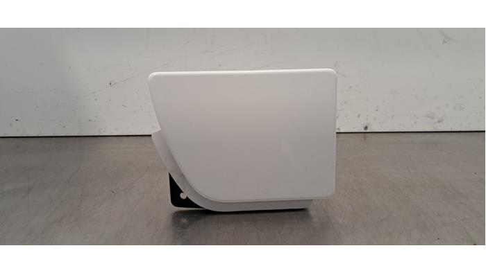 Pokrywa wlewu paliwa Nissan Interstar Pokrywa wlewu paliwa Nissan Interstar