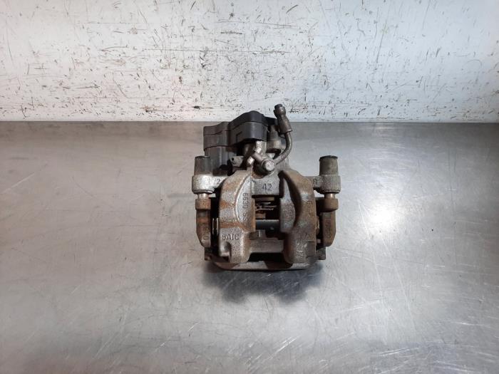 Etrier de frein (pince) arrière droit MG 4 Etrier de frein (pince) arrière droit MG 4